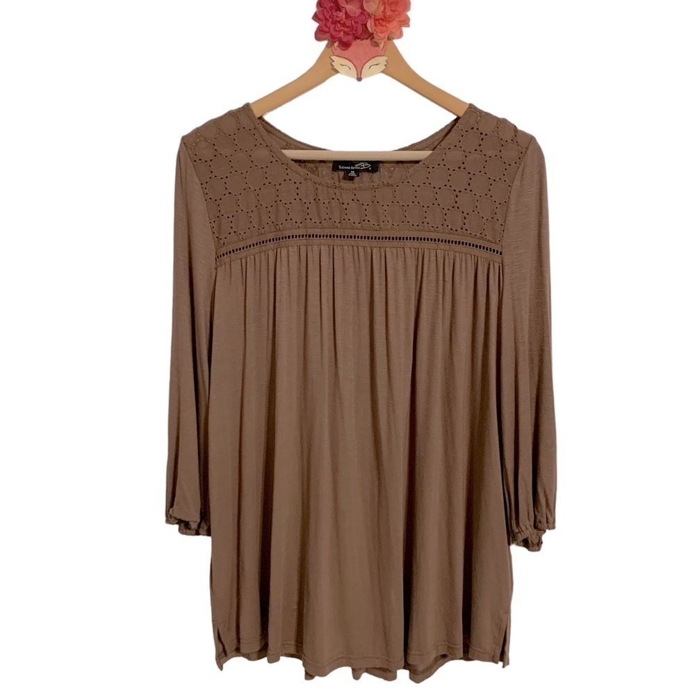 Suzanne Betro top brown eyelet yoke flowy 3/4 sleeve tshirt medium